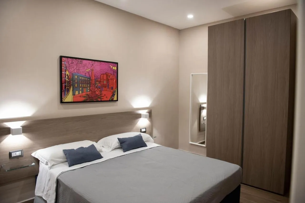 Famalu Apartments Naples Italy