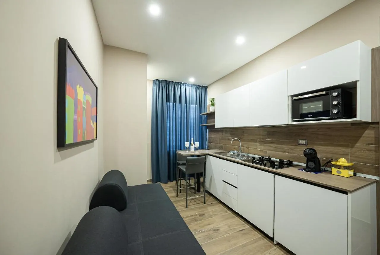 ** Bed & Breakfast Famalu Apartments Naples Italy