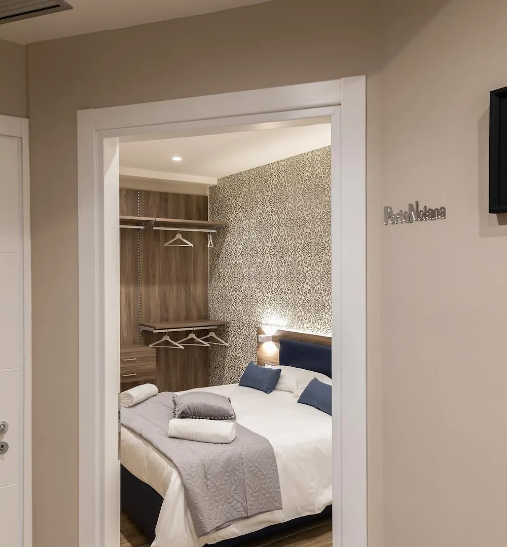Bed & Breakfast Famalu Apartments Naples