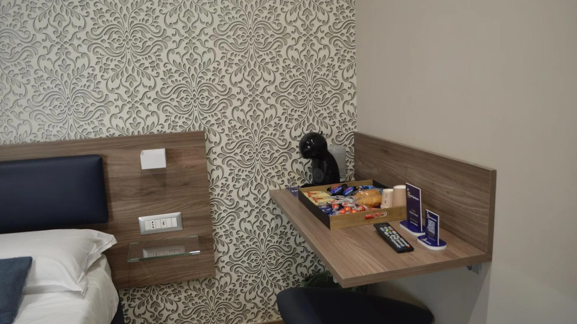 Famalu Apartments Naples Bed & Breakfast