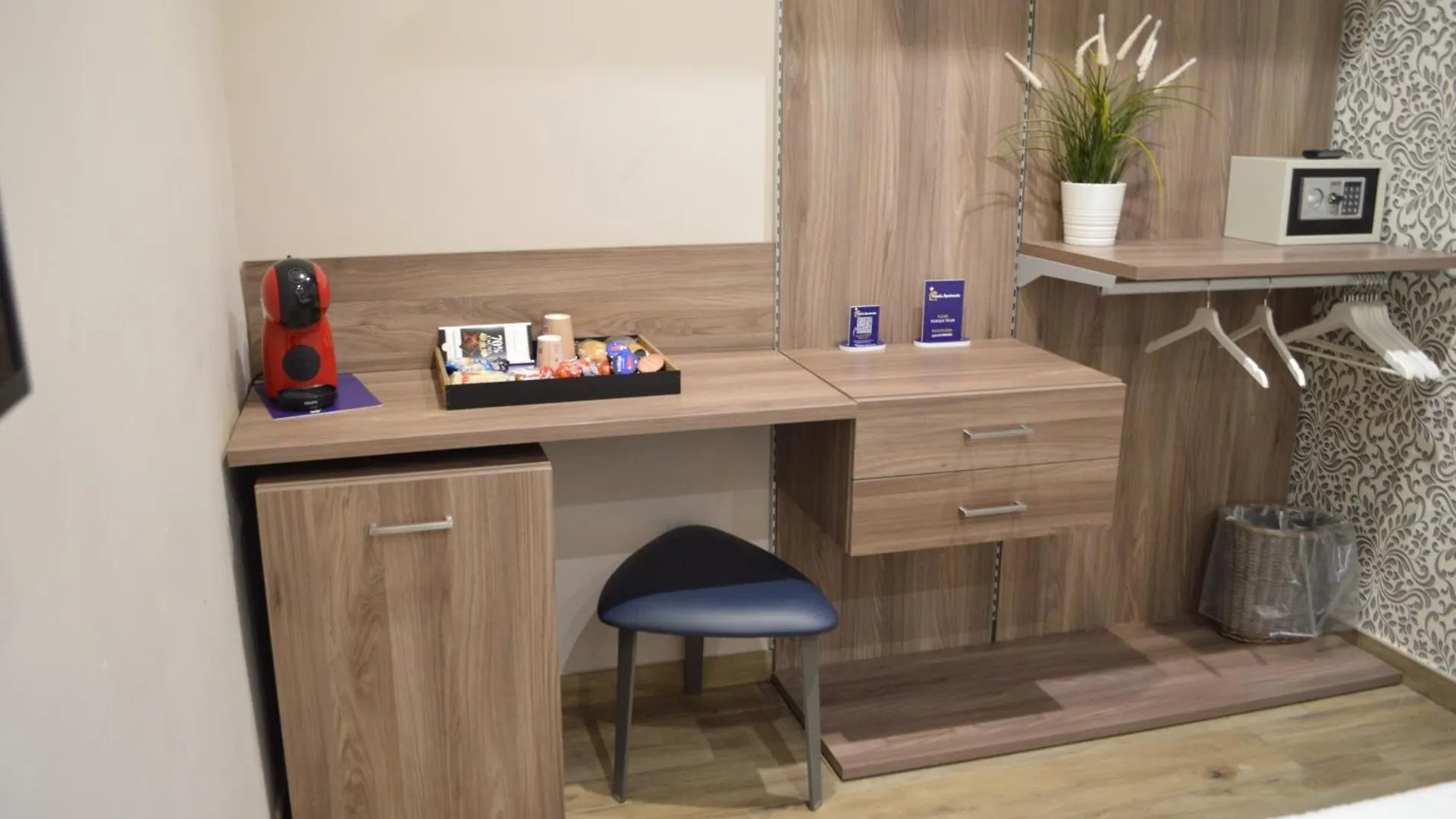 Bed & Breakfast Famalu Apartments Naples