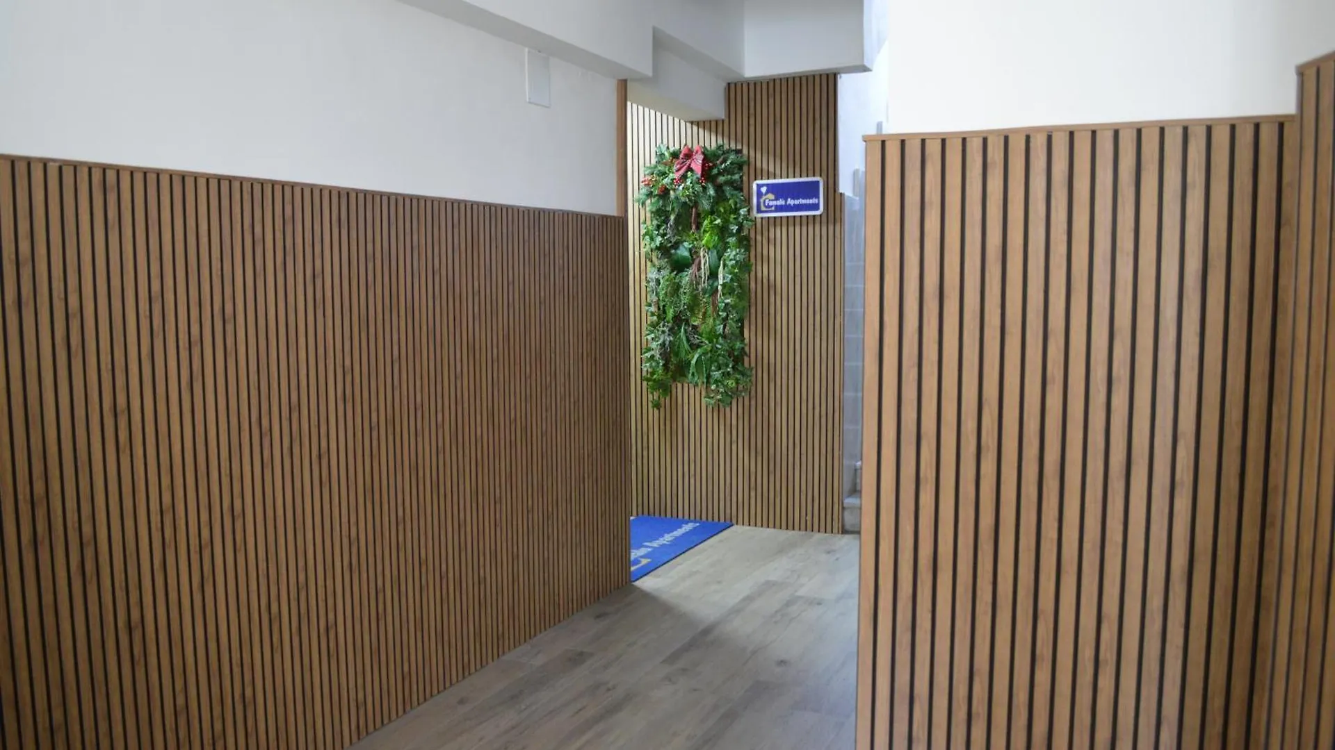 Bed & Breakfast Famalu Apartments Naples